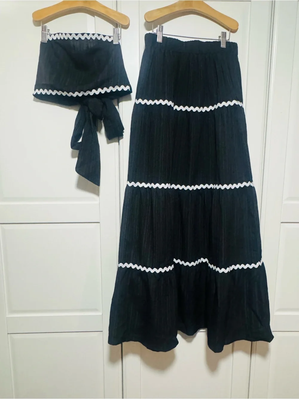 Blk|White 2 Piece